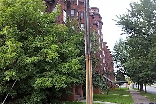 Olbiston Apartments Photo 2