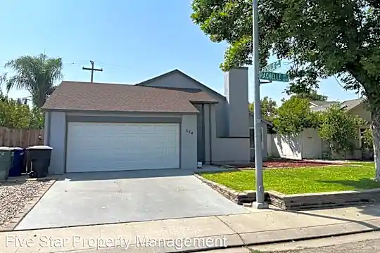 524 Rachelle Dr Photo 2