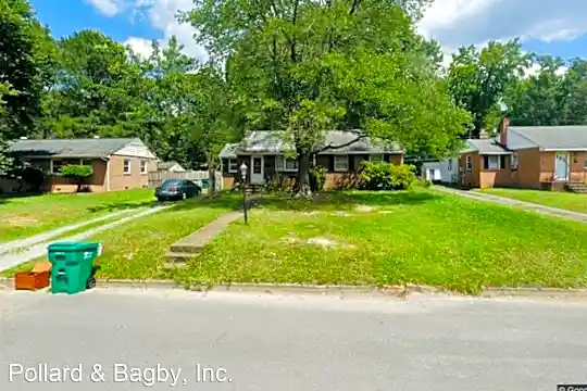 402 Seabury Ave Photo 2