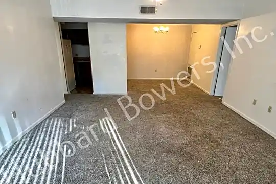 3609 Juneau Rd Photo 2