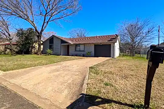 1323 Ray St Photo 1