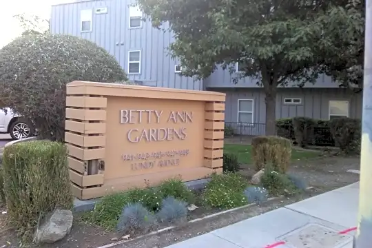 Betty Ann Gardens Photo 2
