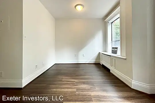 Exeter Apartments Photo 2