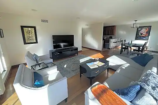 2955 McCall St #301 Photo 2