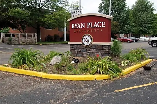 Ryan Place Apartments Photo 2