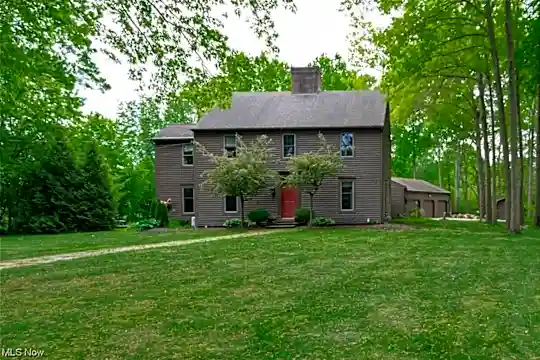 10 Maple Ln Photo 1