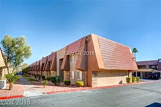 5422 River Glen Dr #367 Photo 1