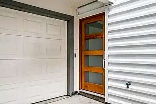 1925 California Dr #3 Photo 2