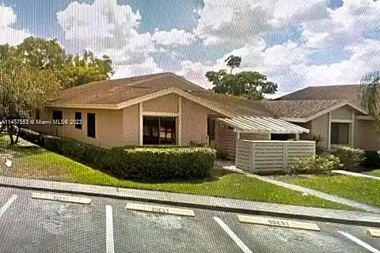 611 Racquet Club Rd #1 Photo 1