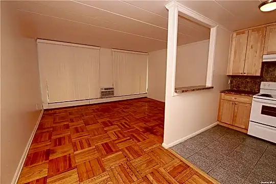 121 Vincent Ave #2A Photo 1