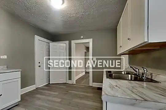 3772 W Liberty St Photo 2
