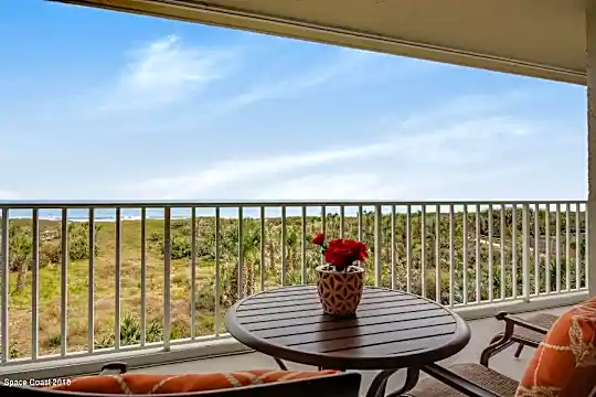 3400 Ocean Beach Blvd #309 Photo 2