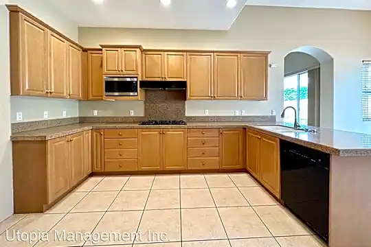 49475 Loren Ct Photo 2