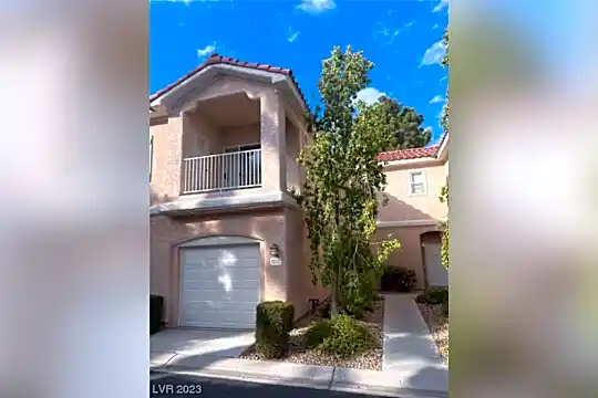 251 S Green Valley Pkwy #1212 Photo 1