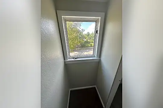 6 Ashby St Photo 2