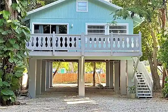 130 Gumbo Limbo Dr #130 Photo 2