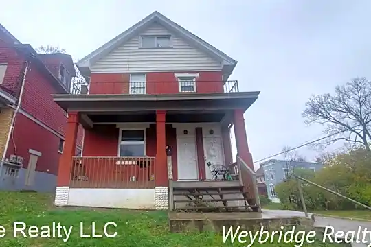 4000 W Liberty St Photo 1