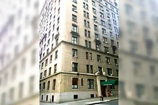 Empire Management 680 west end avenue Photo 1