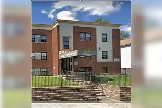 209 William St Photo 1