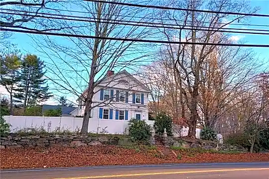 1 Cedar Swamp Rd Photo 2