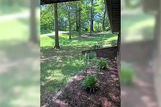 495 Teton Ln Photo 2