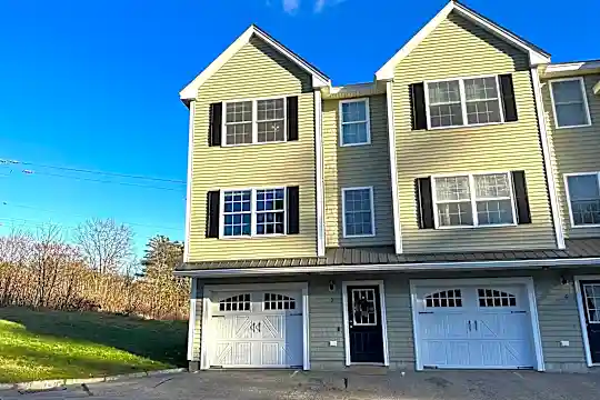 2 Townsend Dr Photo 1