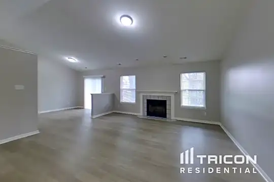 11102 Leo Drive Photo 2