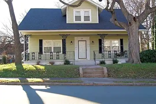 332 Hillcrest Ave #A Photo 1