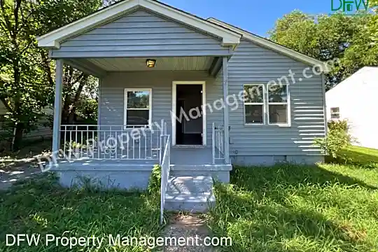 1509 NW Taft Ave Photo 2