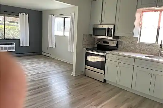 388 S Main St #1 Photo 2