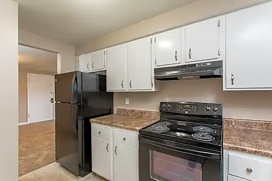 Wellington Manor Apartments Photo 2