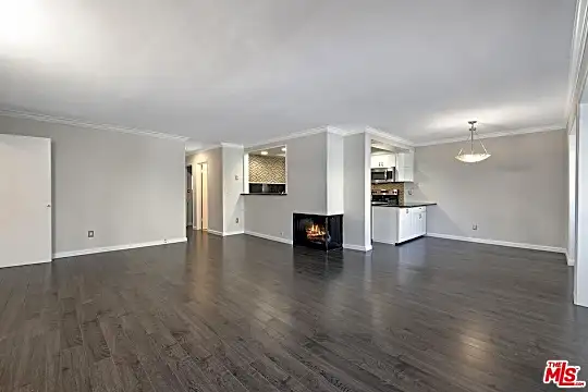 6601 S Springpark Ave #3 Photo 1