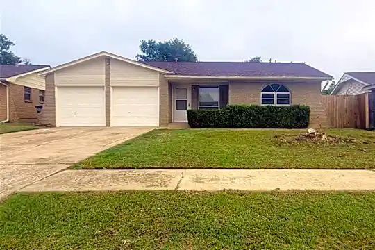 2645 SW 84th St Photo 1