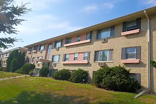Mast Apartments Photo 1