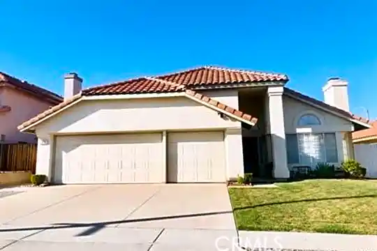1001 Yardley Way Photo 1