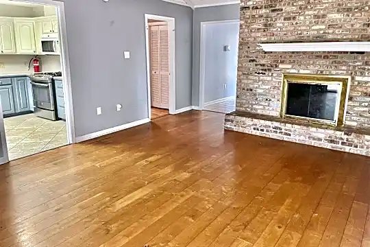 5955 Manassas Dr Photo 1