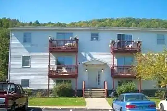 Brookview Town Homes Photo 2