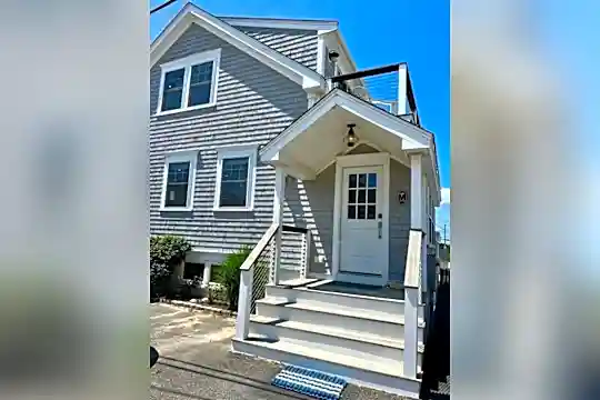 54 Ocean Rd N Photo 2