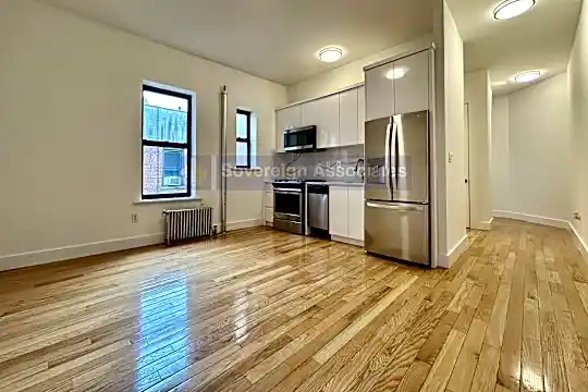 601 W 137th St Photo 2