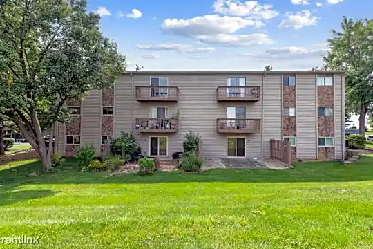 9580 Cornell Ln Photo 1
