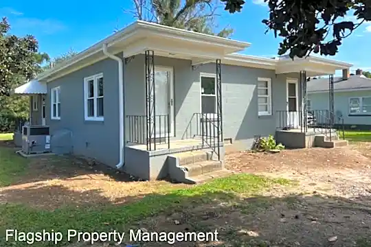 801 E Poinsett St Photo 1