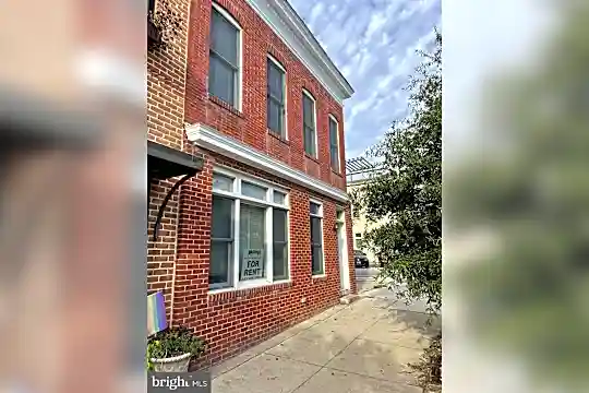 2932 Dillon St Photo 1