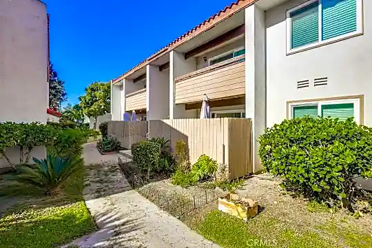 2511 W Sunflower Ave #K16 Photo 1