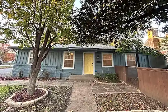 5901 Worth St Photo 1
