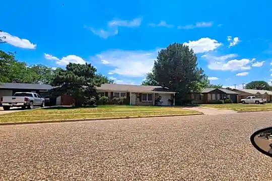 5307 45th St Photo 1
