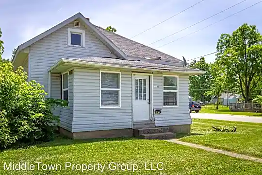2100 N Ball Ave Photo 2