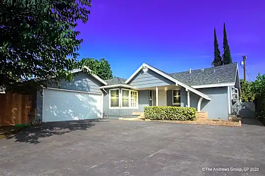 Swinton Rental-01.jpg