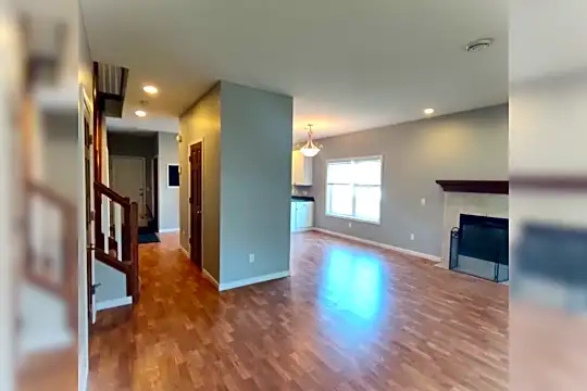 5948 Oakgreen Ave N Photo 2
