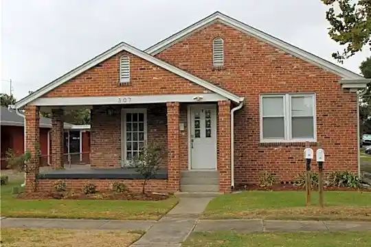 307 Houma Blvd Photo 1