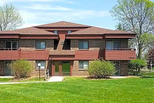 Big Sky Manor Photo 1